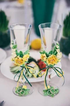 Wedding glasses for wine 库存照片