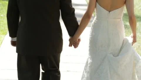 Wedding - Hand Holding Vidéo 10718511