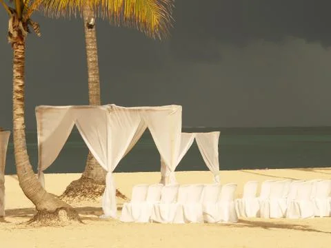 Wedding preparations on the beach Foto stock
