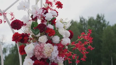Wedding reception decor, fresh flower arrangements, a new design solution. Its Stock Footage 329095294