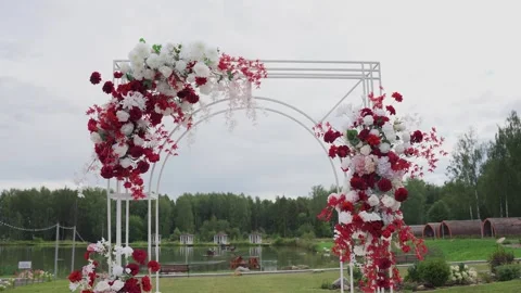 Wedding reception decor, fresh flower arrangements, a new design solution. Its Stock Footage 329095296