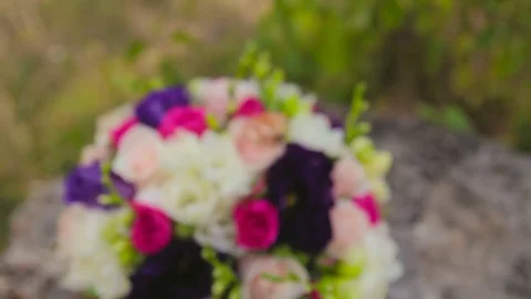 Wedding rings on the bouquet Video stock 70946501