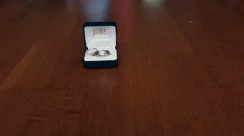 Wedding rings in a box Video stock 43540991