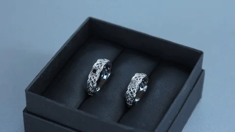 Wedding rings in a box 스톡 동영상 100258825