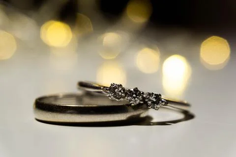Wedding rings of the bride, selective focus Stock Photos