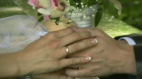 Wedding rings Stock Footage 852470