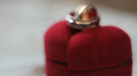 A wedding rings Video stock 32546145
