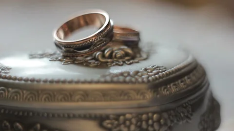A wedding rings Video stock 32546460