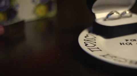 Wedding rings 스톡 동영상 44325730