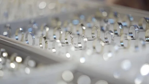 Wedding rings 스톡 동영상 111381977