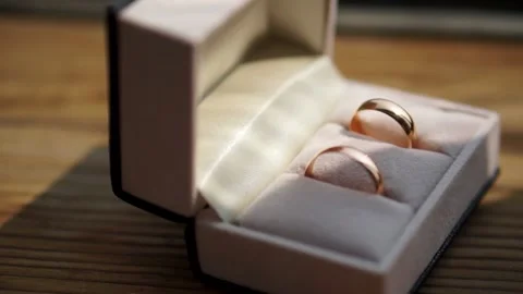 Wedding rings Stock Footage 131706392