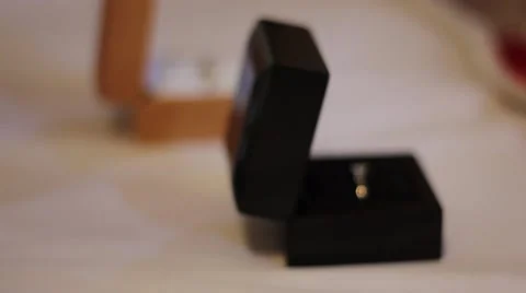 Wedding rings, pull focus Video stock 41445967