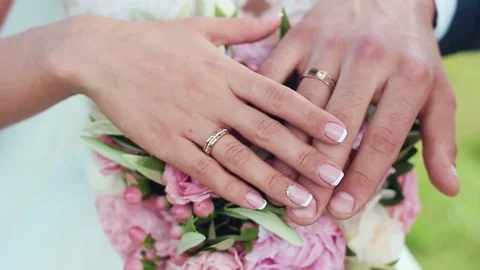 Wedding rings in slow motion Stock Footage 81987196