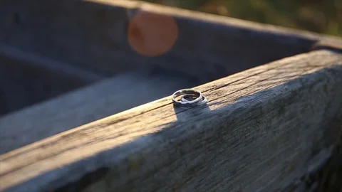 Wedding rings in the sunshine Video stock 82116487