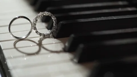 Wedding rings timelapse Stock Footage 71258514