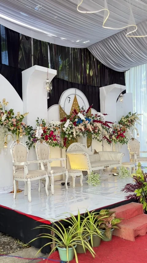 Wedding stage setup with floral decorations Video stock 329020141