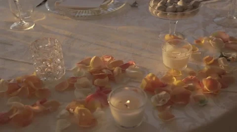 Wedding table with candles dolly shot Video stock 43111292
