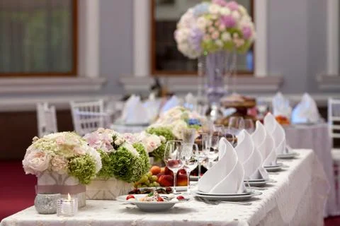 Wedding table setting decorated Stock Photos
