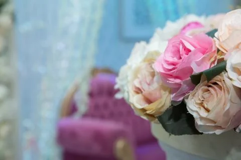 Wedding table, wedding decorations . Large vase with beautiful roses stands on Stock Photos