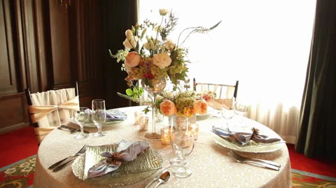 Wedding table wide Vídeos de archivo 25592544