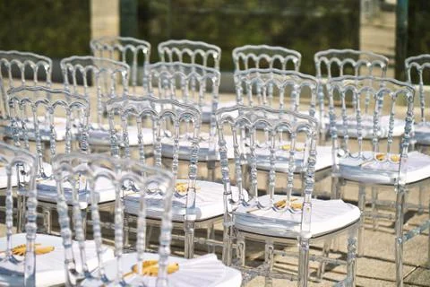 Wedding venue setup, the ghost chairs decoration Foto stock