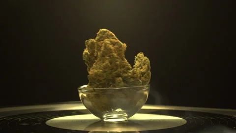 Weed rotating, dried high quality cannabis marijuana flower bud 스톡 동영상 135013652