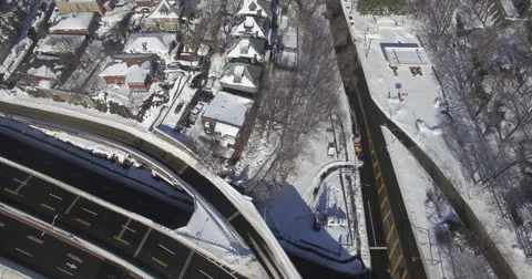 Weehawken Snow 2016 Flyover Bare Trees &amp; Snowed Top Buildings Vídeos de archivo 60025142