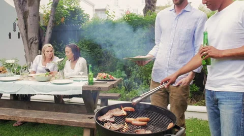 Weekend barbeque party Video stock 58281567