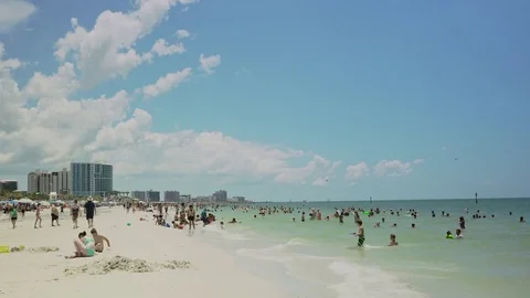 Weekend day at Clearwater beach, Florida Video stock 79190905