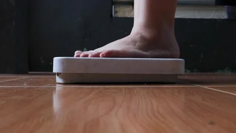 Weigh Stock-Footage 332890769