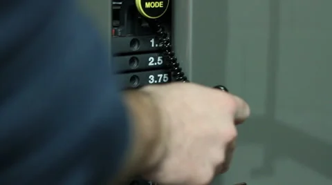 Weight Stack in Machine Going Up &amp; Down Vídeo Stock 60762722