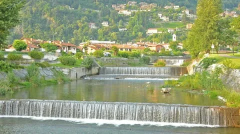 Weir in a river Video stock 11408446