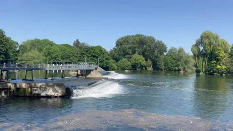 The weir on The River Thames at Pangbourne in West Berkshire, UK Stock Footage 335946115