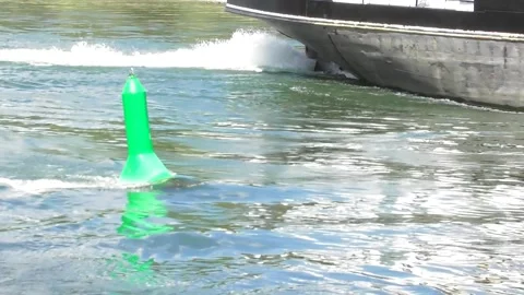 Weißenthurm, Germany - 08 01 2026: Cargo ship engine wave Stock Footage 341129007