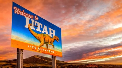 Welcome to Utah Sign &amp; Dramatic Sunset, Utah, Looping Time Lapse Stock-Footage 120707897