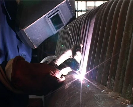 Welder Stock-Footage 607958