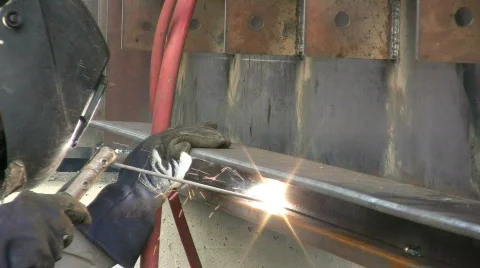 Welder hard at work Video stock 483094