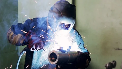 Welder weld metall Stock Footage 91064754