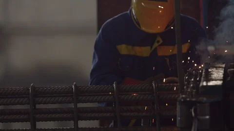 Welder welding with Sparks in workshop Video stock 121193117