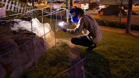 Welder at work in factory 스톡 동영상 58009228