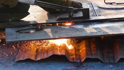 Welder at work Vídeo Stock 237384703