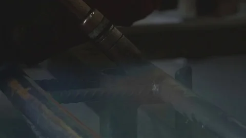 Welder at work in metal industry 库存影片 70519290