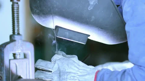 Welder working 스톡 동영상 24360665