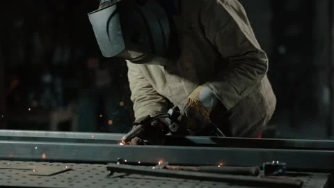 The welder is working. Stock-Footage 343390706