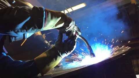 Welder working. Industrial video. Vidéo 71205914