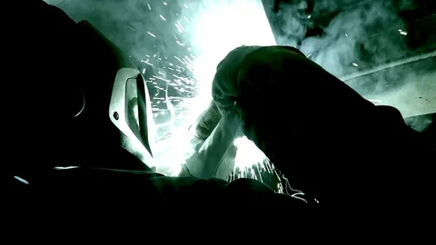 Welder working. Industrial video. Vidéo 71952860