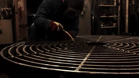 Welder working. Industrial video. Vidéo 71989953