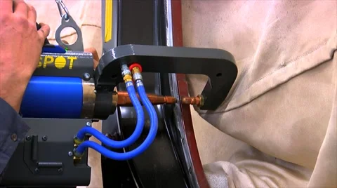 Welding auto body shot Vidéo 40340674