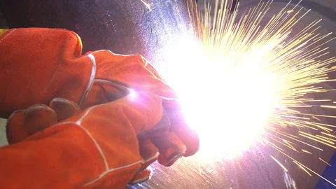 Welding on factory Видео 93798436