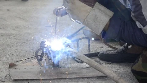 Welding iron 스톡 동영상 77748995